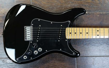 Fender MIM Player Lead II Reissue in Black