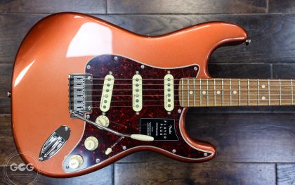 FENDER PLAYER PLUS STRATOCASTER IN AGED CANDY APPLE RED