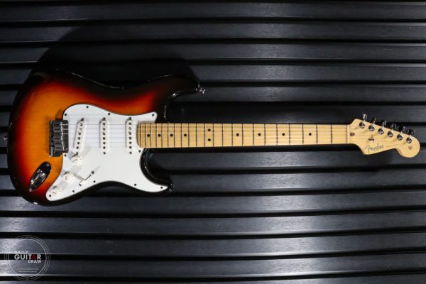 2006-2007 Fender Stratocaster Corona California in Sunburst / 222