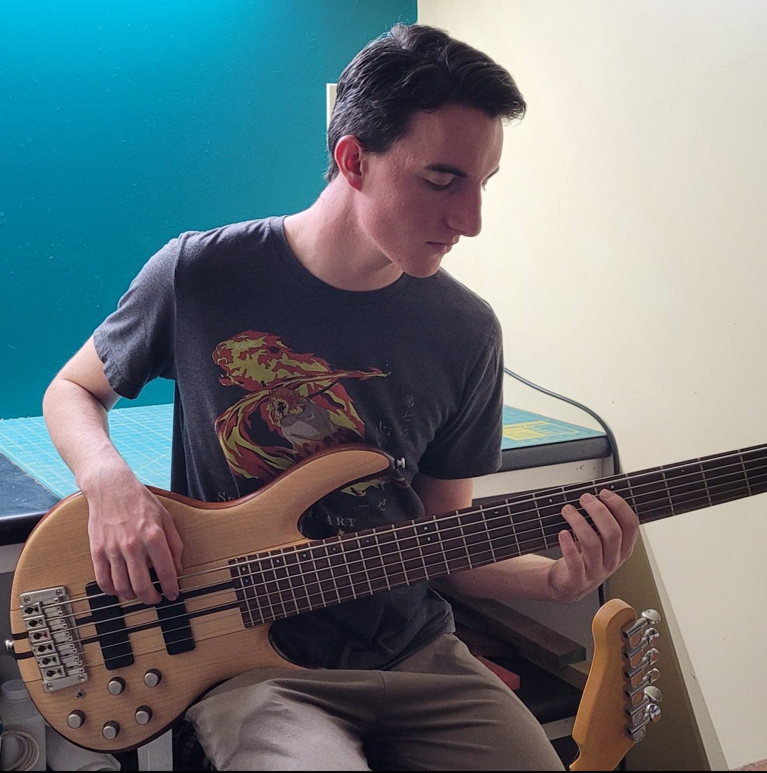 Caleb Rockey – Cort A6 Plus 6-string Bass