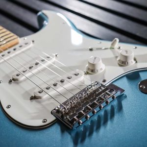 Fender Stratocaster MIM in Tidepool Blue / 208