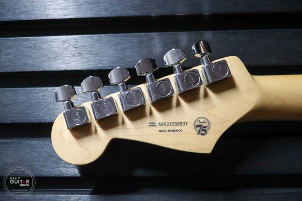 Fender Stratocaster MIM in Tidepool Blue / 208