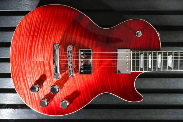 Gibson Les Paul Standard High Performance in Blood Orange Fade / 202