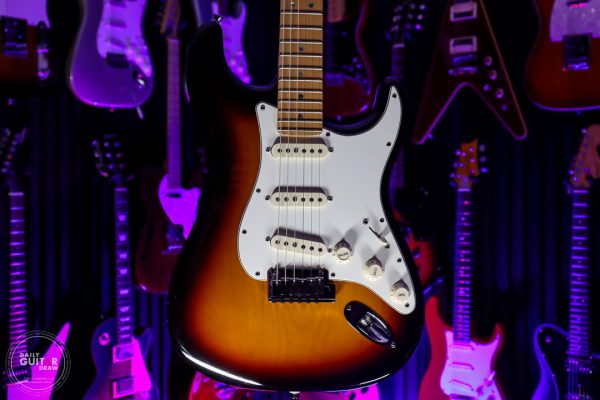 Fender Stratocaster Deluxe in Sunburst 255