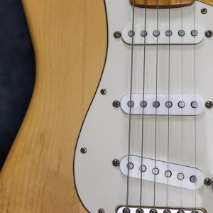 358 Fender MIJ Stratocaster in Natural