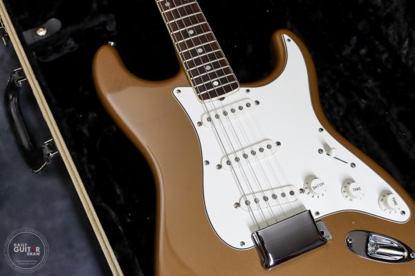 392 Fender Eric Johnson